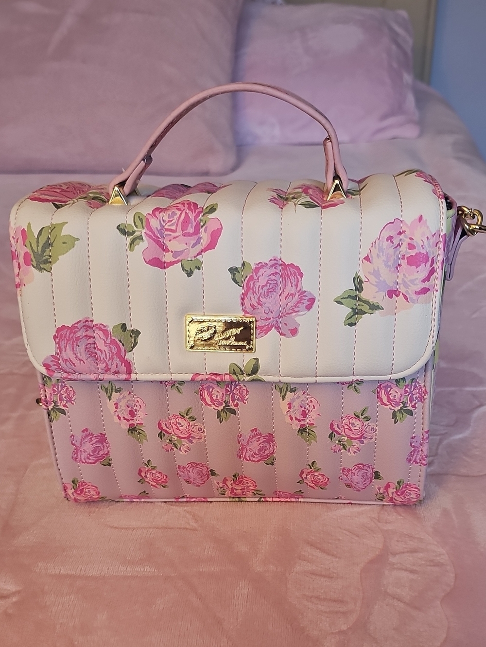 Betsey Johnson Floral Quilted Purse in Pink and Cream - Comes With 1 Free Charm - Picture 1 of 8